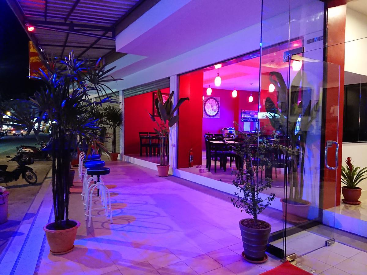 Red Sapphire Hotel Patong Exterior foto